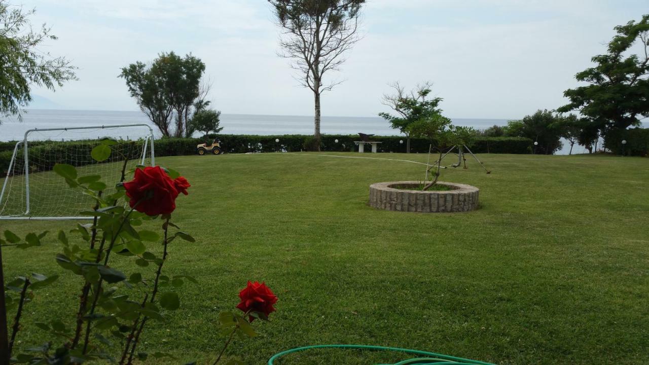 Villa Sea Esta Maroneia  Exterior photo